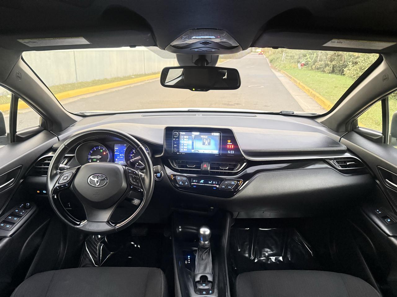 Toyota C-HR XLE FWD (Natl) 2018