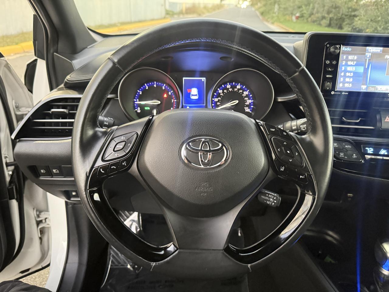 Toyota C-HR XLE FWD (Natl) 2018