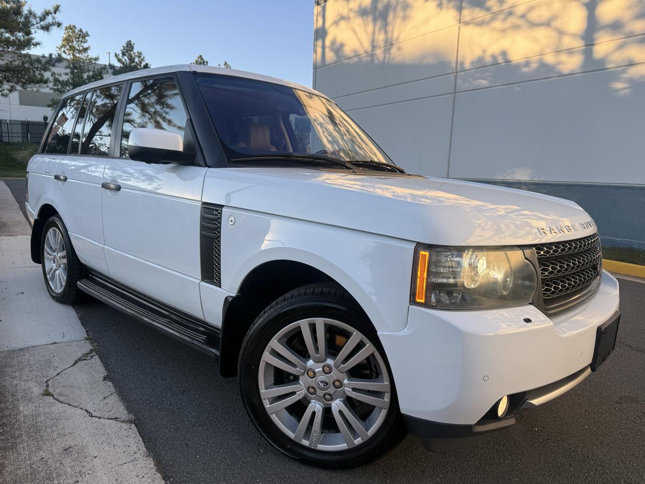 Land Rover Range Rover 4WD 4dr HSE LUX 2011