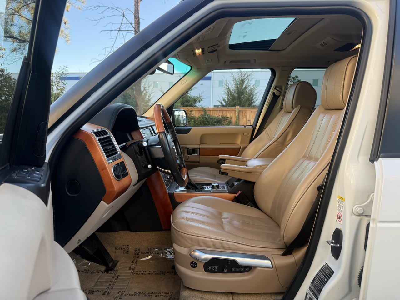Land Rover Range Rover 4WD 4dr HSE LUX 2011