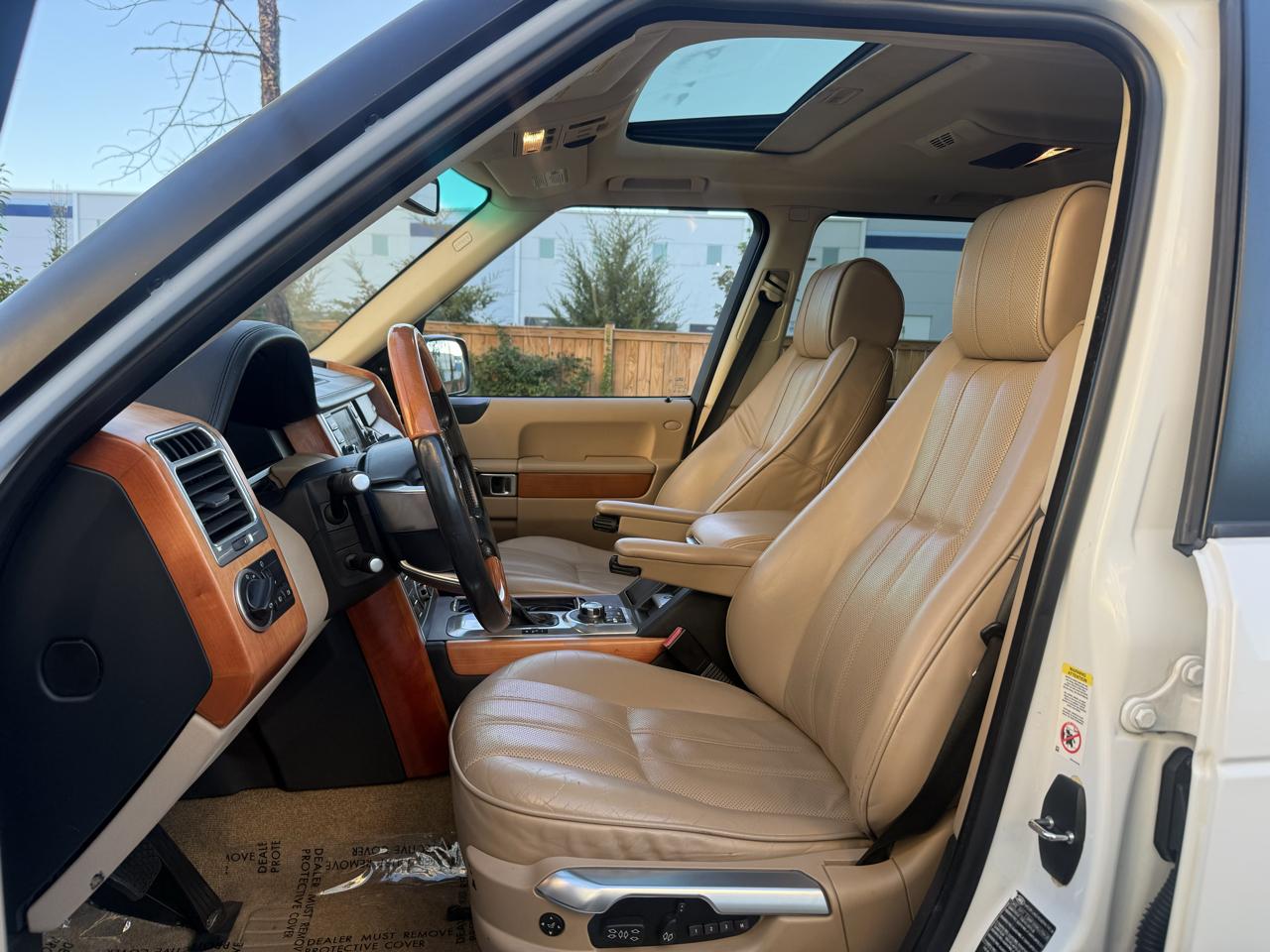 Land Rover Range Rover 4WD 4dr HSE LUX 2011