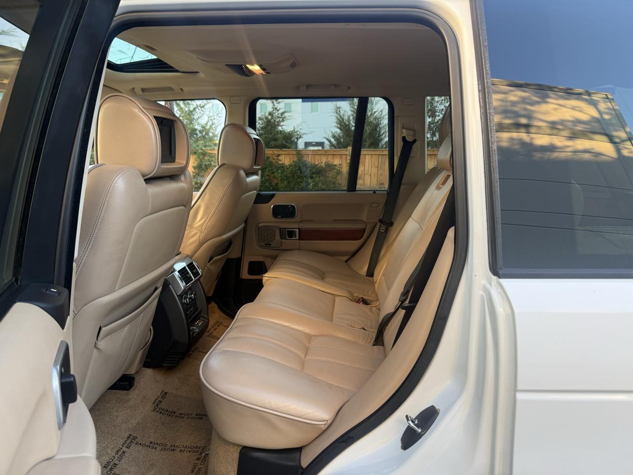 Land Rover Range Rover 4WD 4dr HSE LUX 2011