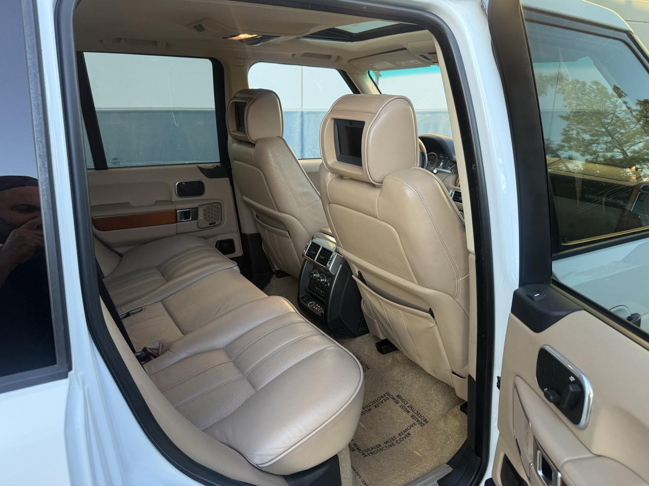 Land Rover Range Rover 4WD 4dr HSE LUX 2011