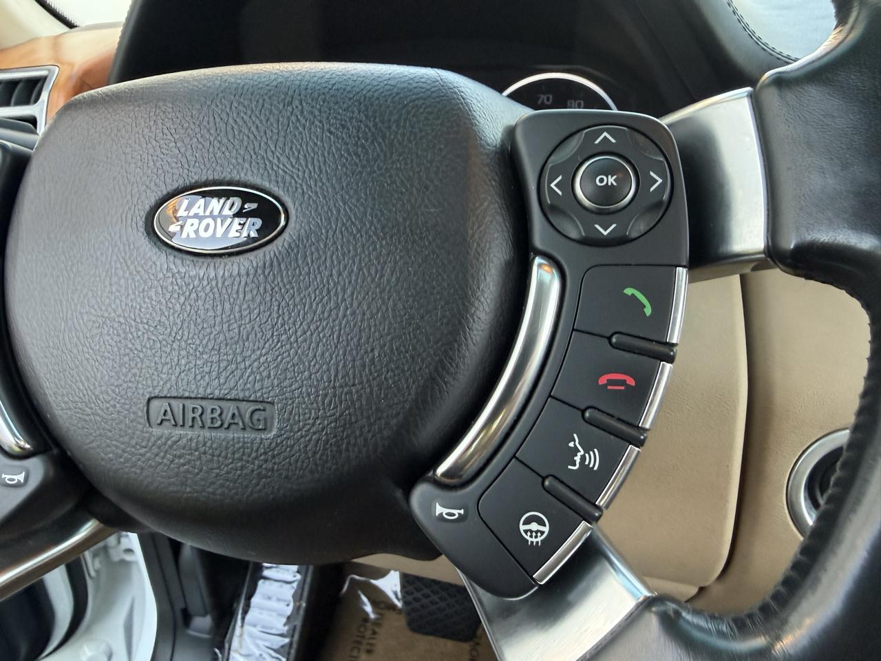 Land Rover Range Rover 4WD 4dr HSE LUX 2011