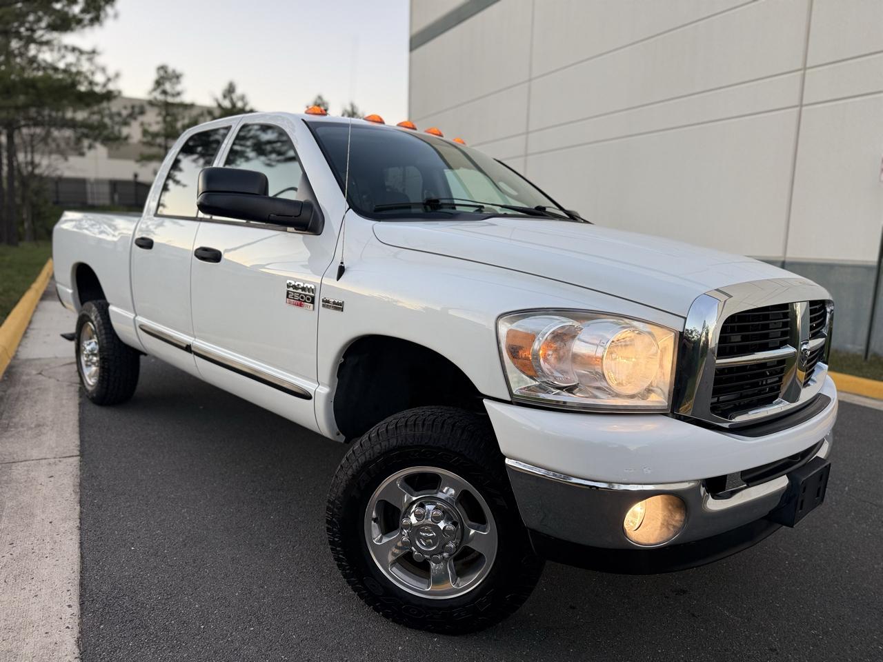 Dodge Ram 2500 4WD Quad Cab 140.5" SLT 2007