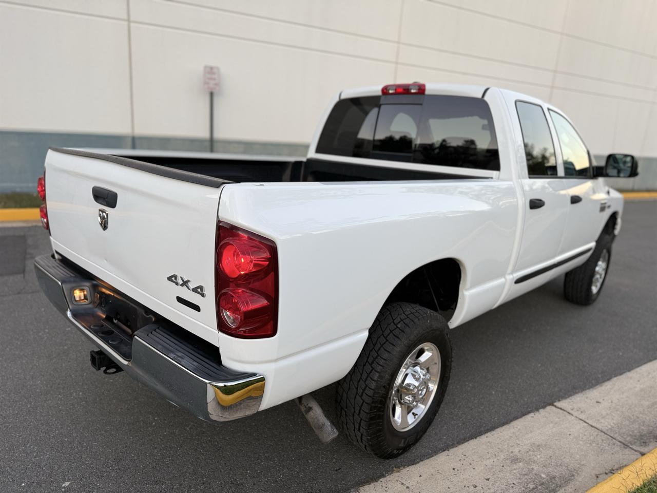 Dodge Ram 2500 4WD Quad Cab 140.5" SLT 2007