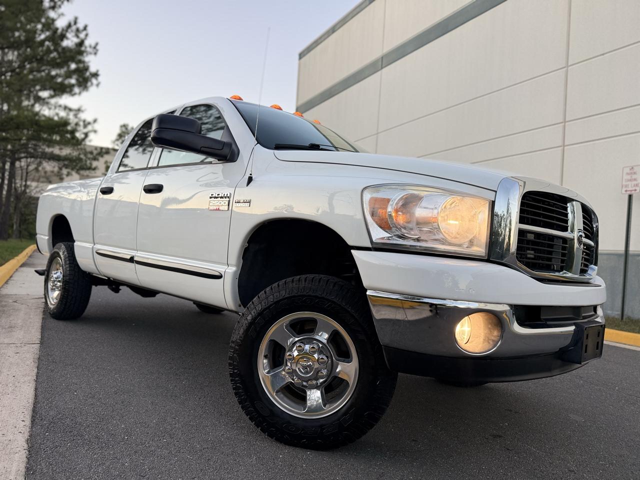 Dodge Ram 2500 4WD Quad Cab 140.5" SLT 2007