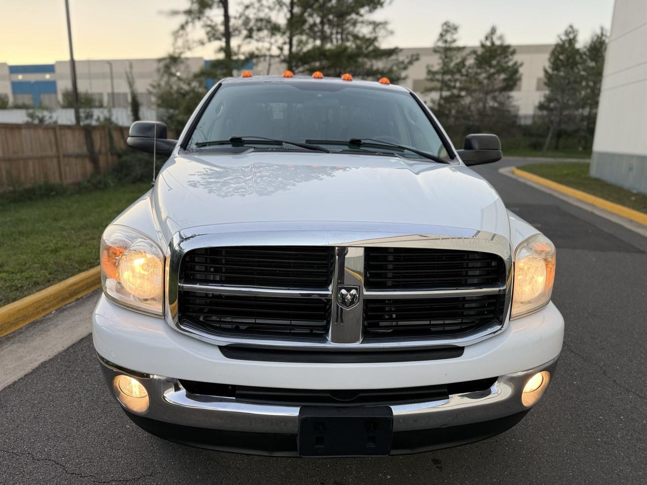Dodge Ram 2500 4WD Quad Cab 140.5" SLT 2007