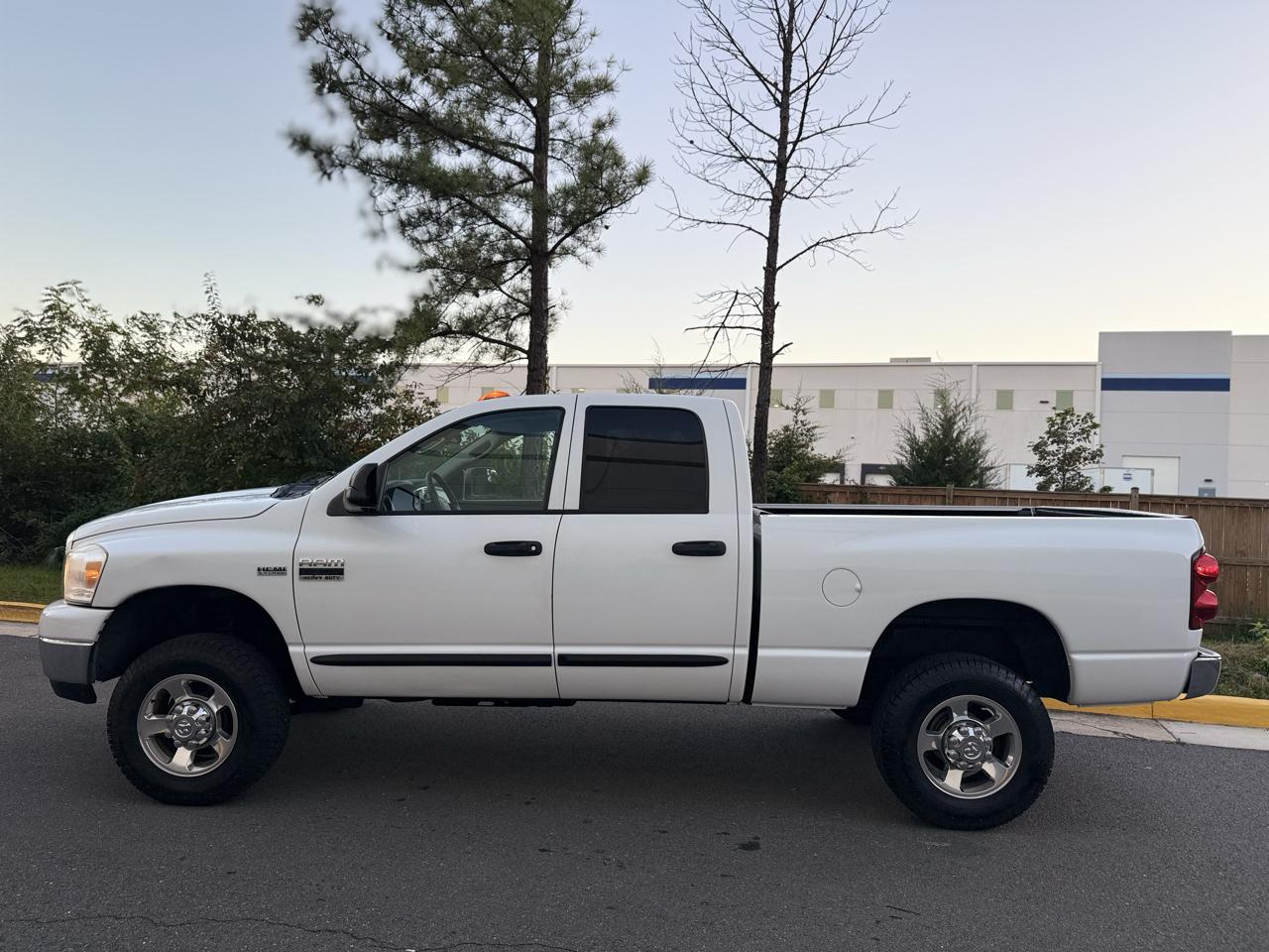 Dodge Ram 2500 4WD Quad Cab 140.5" SLT 2007