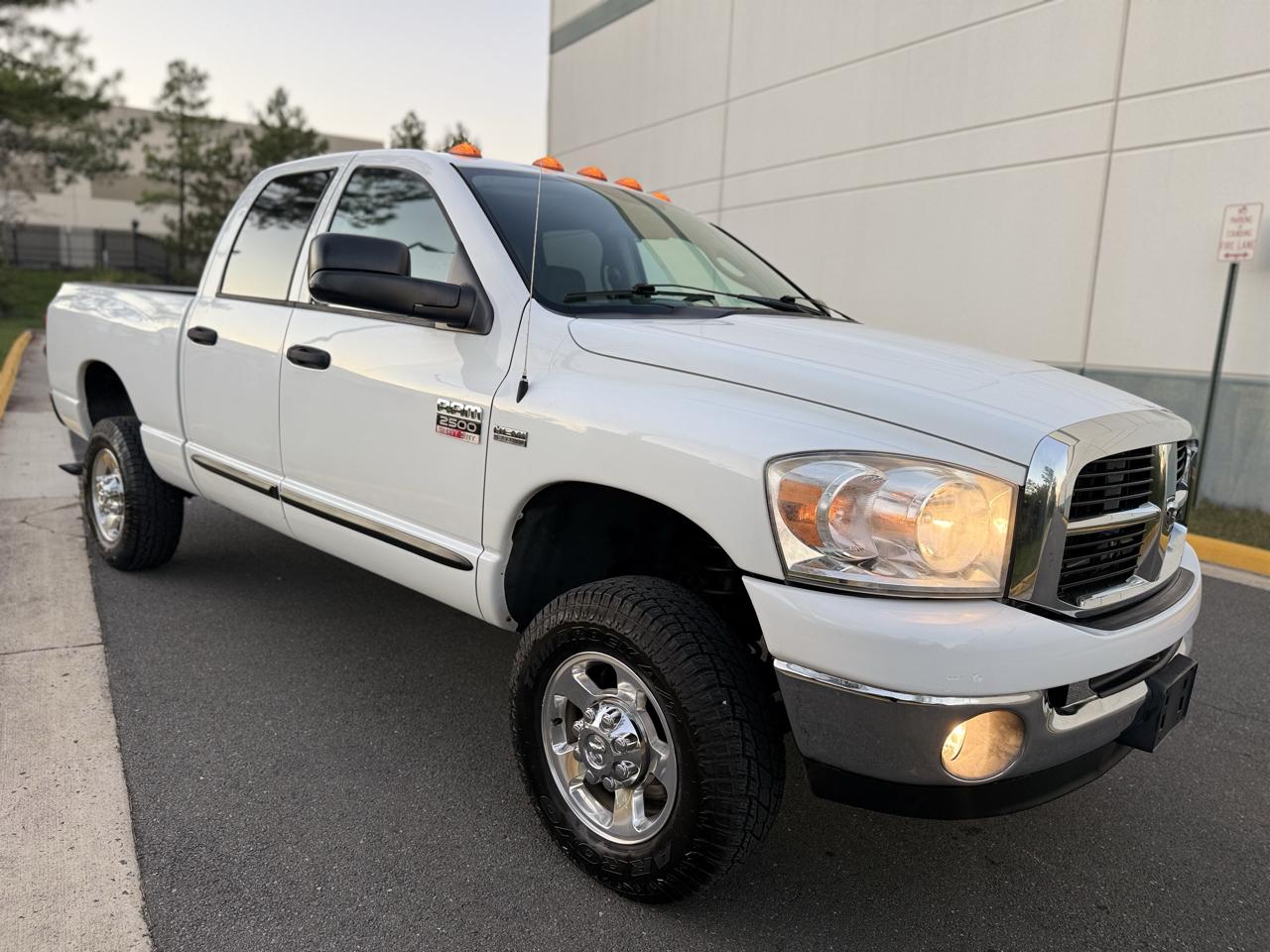 Dodge Ram 2500 4WD Quad Cab 140.5" SLT 2007