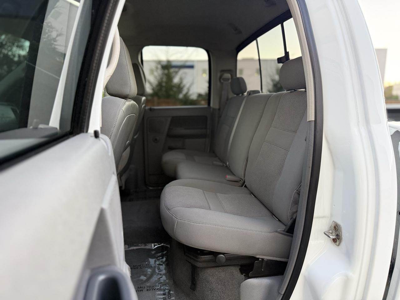 Dodge Ram 2500 4WD Quad Cab 140.5" SLT 2007