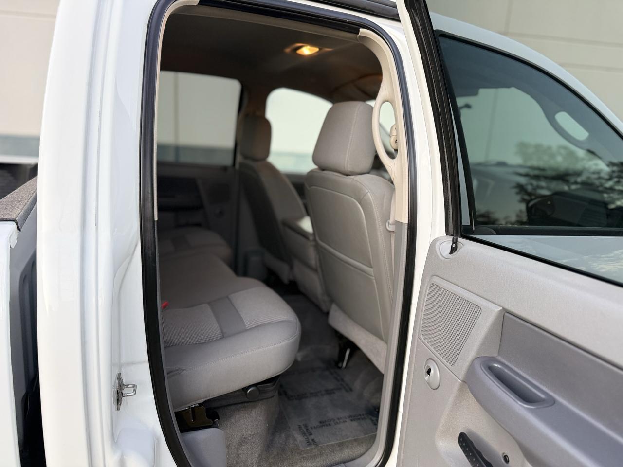 Dodge Ram 2500 4WD Quad Cab 140.5" SLT 2007