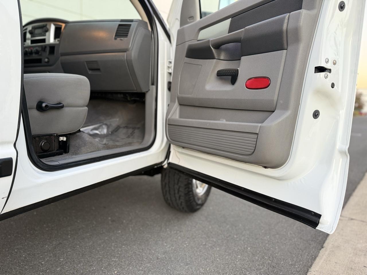 Dodge Ram 2500 4WD Quad Cab 140.5" SLT 2007