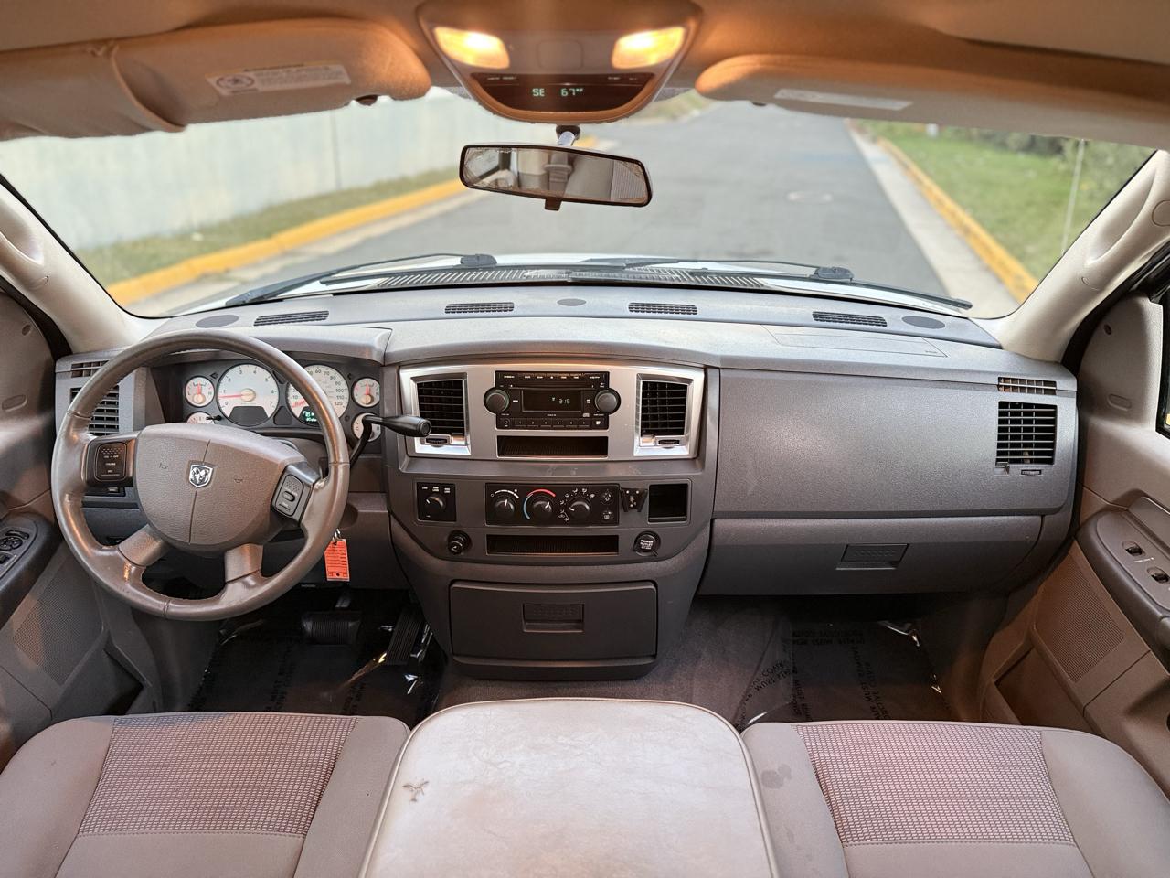 Dodge Ram 2500 4WD Quad Cab 140.5" SLT 2007