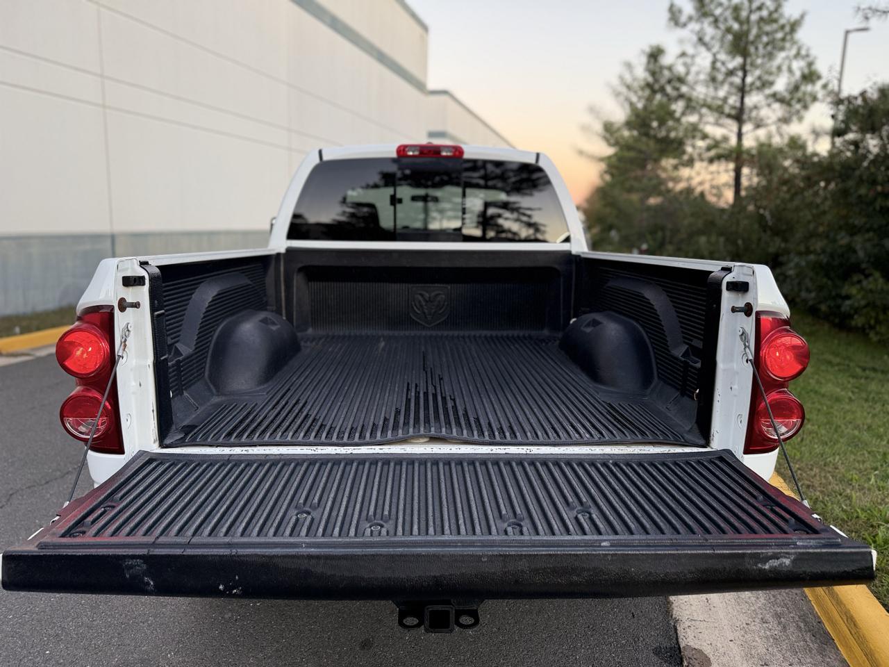 Dodge Ram 2500 4WD Quad Cab 140.5" SLT 2007