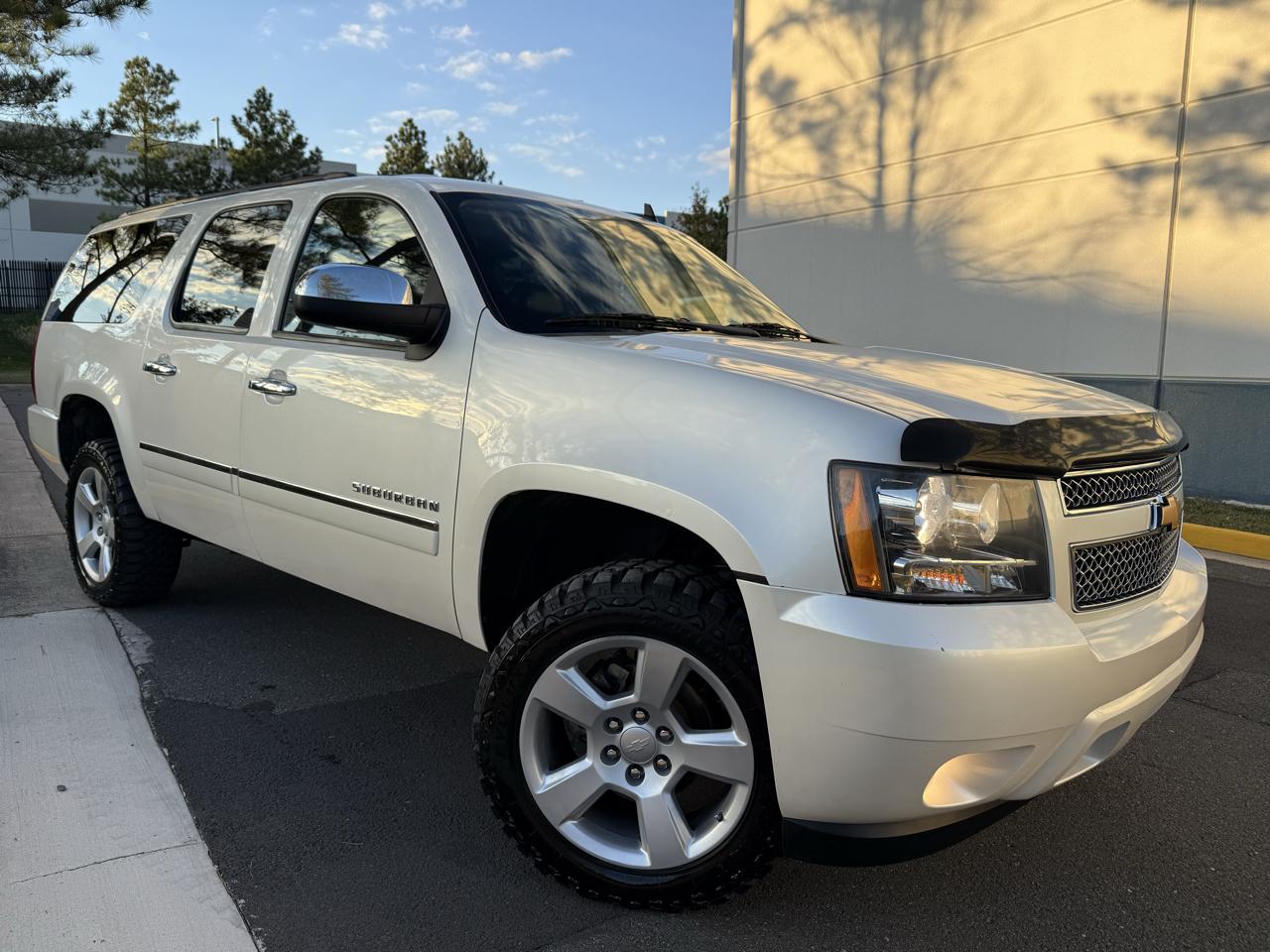 Chevrolet Suburban 4WD 4dr 1500 LTZ 2012