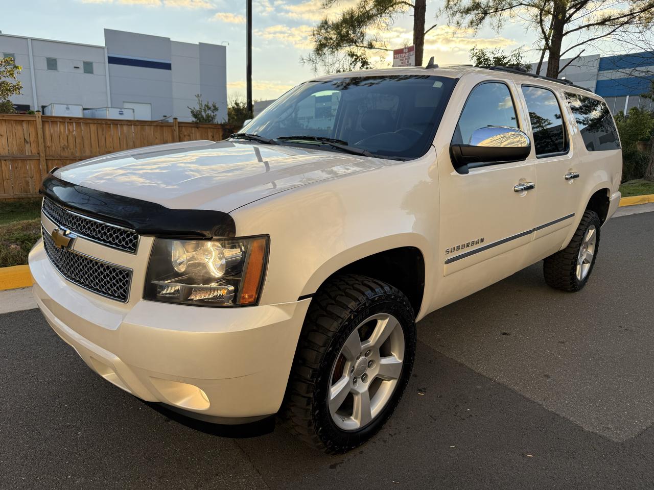 Chevrolet Suburban 4WD 4dr 1500 LTZ 2012