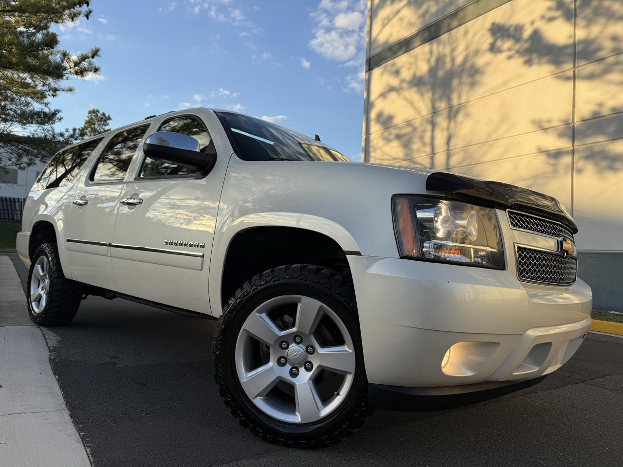 Chevrolet Suburban 4WD 4dr 1500 LTZ 2012