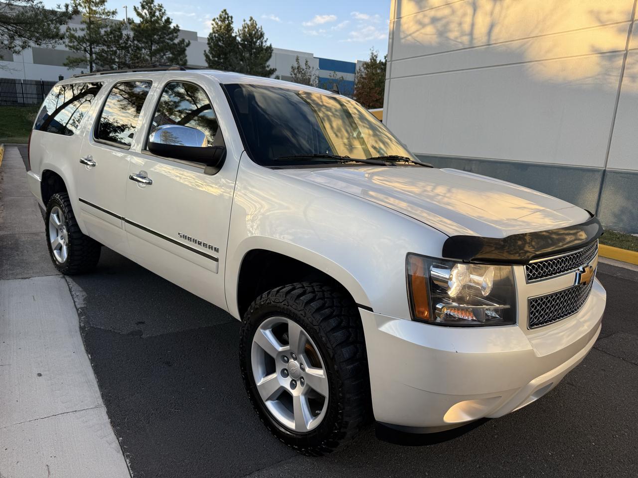 Chevrolet Suburban 4WD 4dr 1500 LTZ 2012