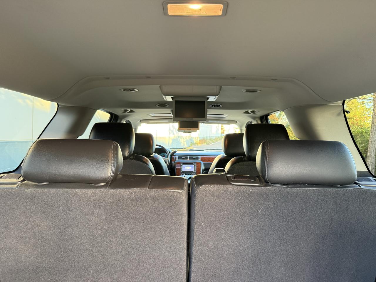 Chevrolet Suburban 4WD 4dr 1500 LTZ 2012