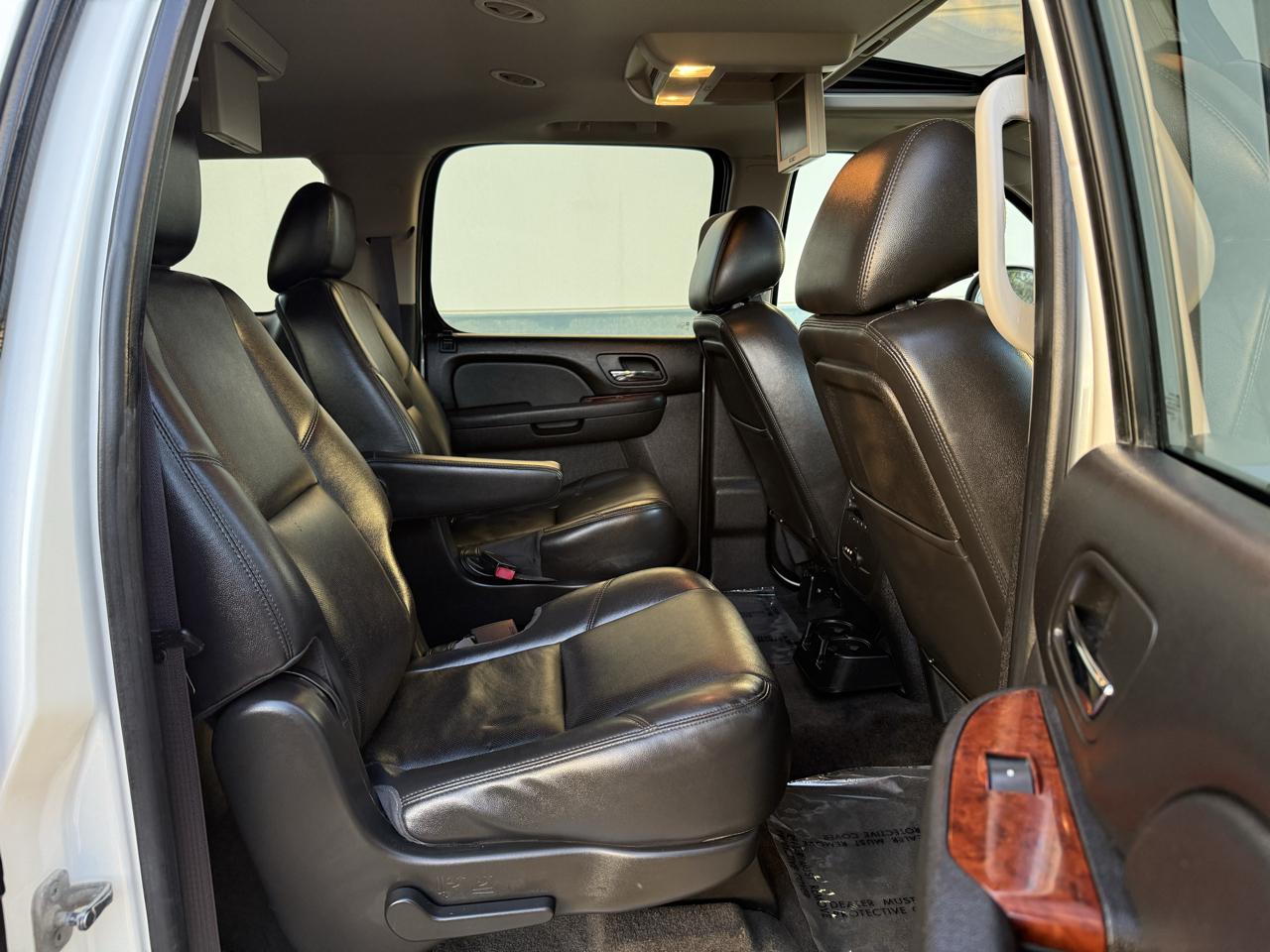 Chevrolet Suburban 4WD 4dr 1500 LTZ 2012