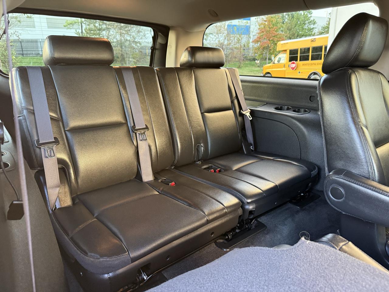 Chevrolet Suburban 4WD 4dr 1500 LTZ 2012