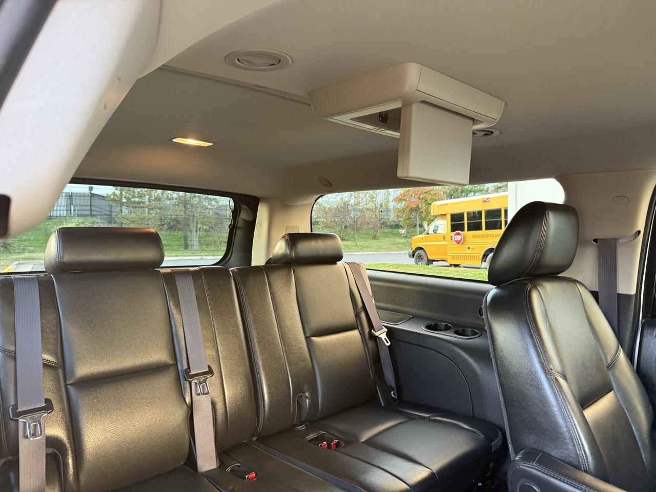 Chevrolet Suburban 4WD 4dr 1500 LTZ 2012