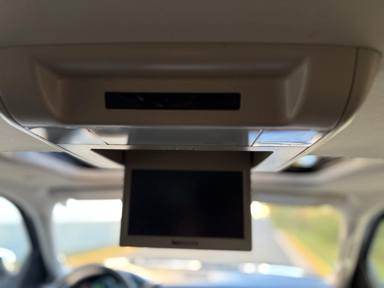 Chevrolet Suburban 4WD 4dr 1500 LTZ 2012