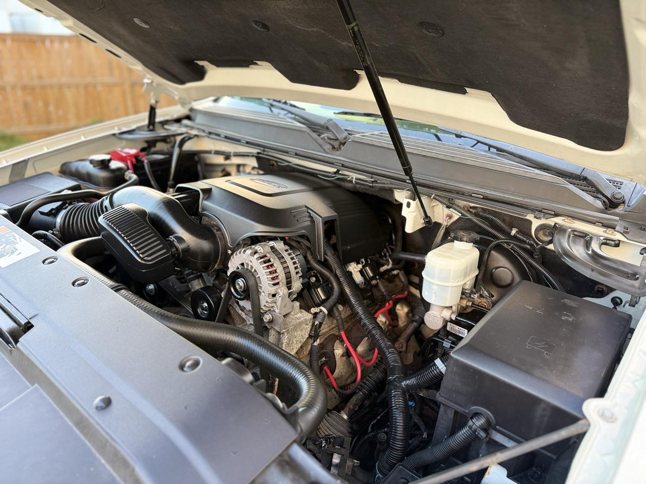 Chevrolet Suburban 4WD 4dr 1500 LTZ 2012