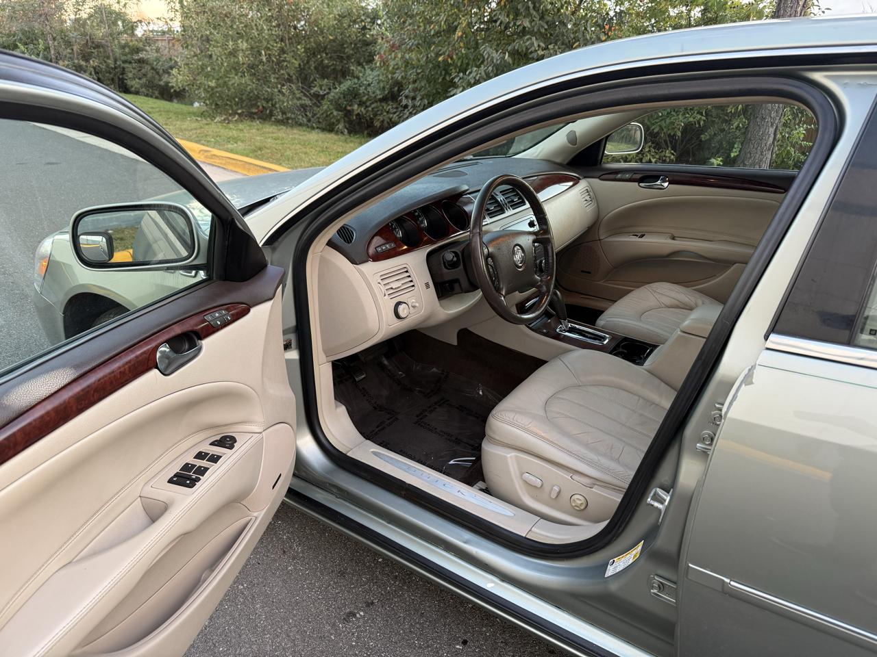 Buick Lucerne 4dr Sdn V6 CXL 2007