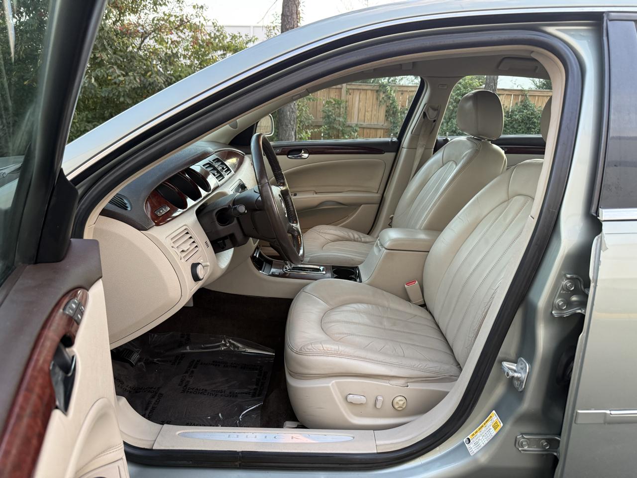 Buick Lucerne 4dr Sdn V6 CXL 2007