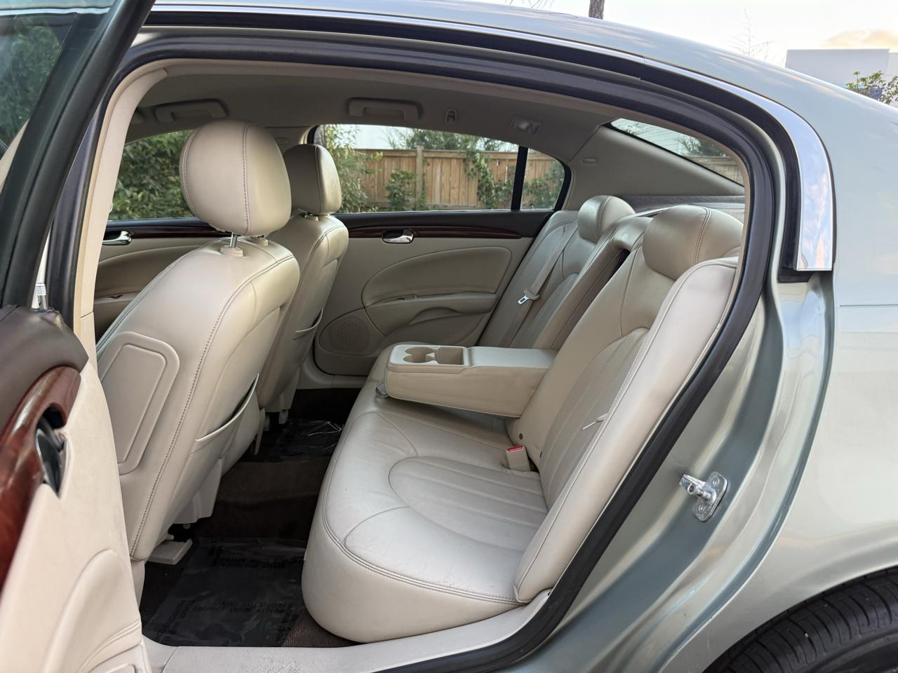Buick Lucerne 4dr Sdn V6 CXL 2007