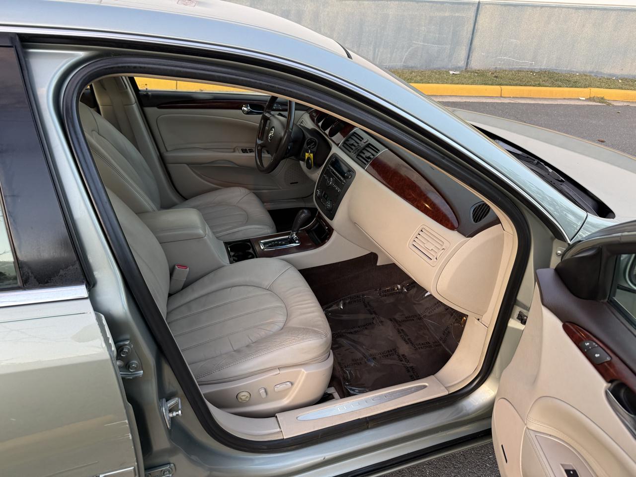 Buick Lucerne 4dr Sdn V6 CXL 2007