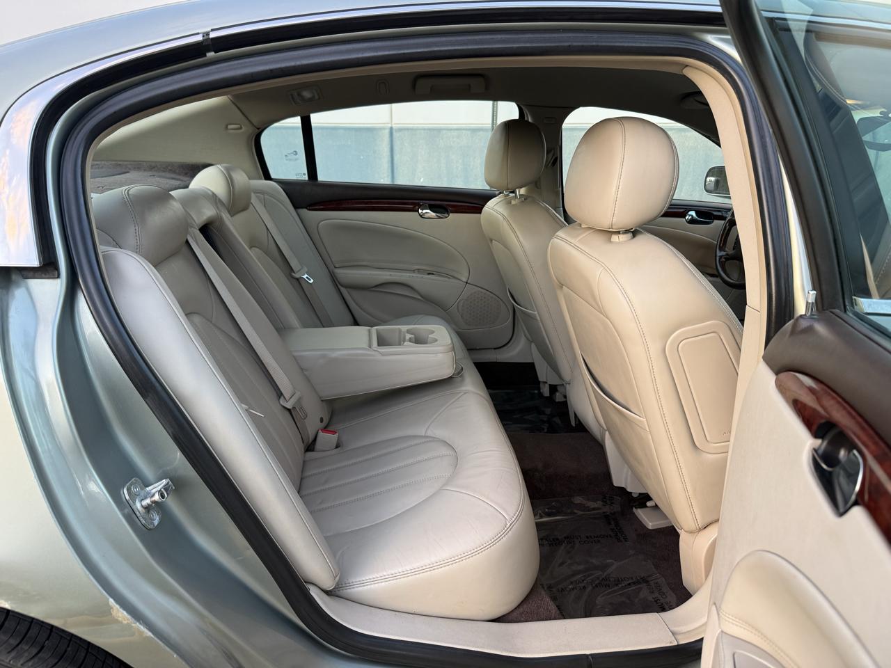 Buick Lucerne 4dr Sdn V6 CXL 2007