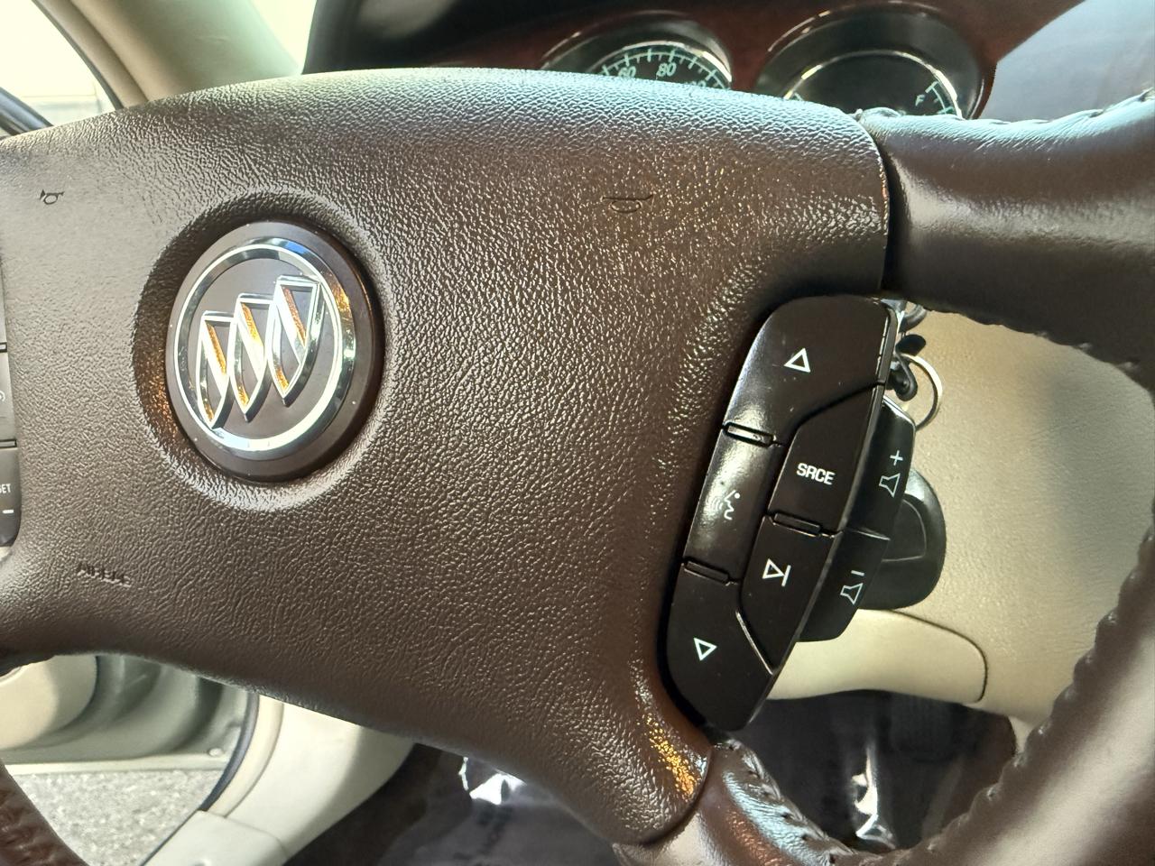 Buick Lucerne 4dr Sdn V6 CXL 2007
