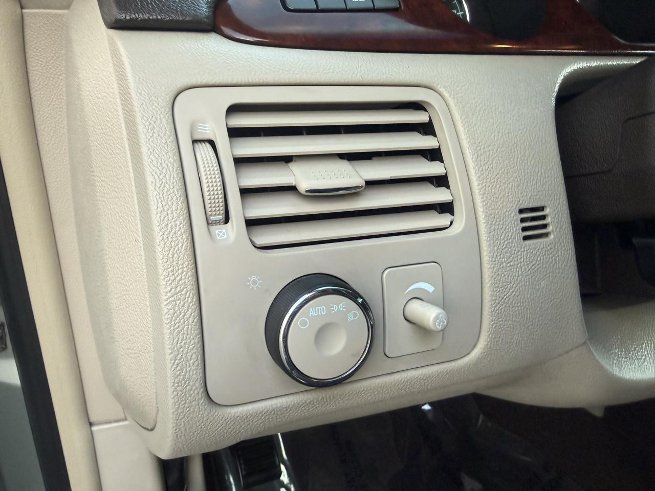 Buick Lucerne 4dr Sdn V6 CXL 2007