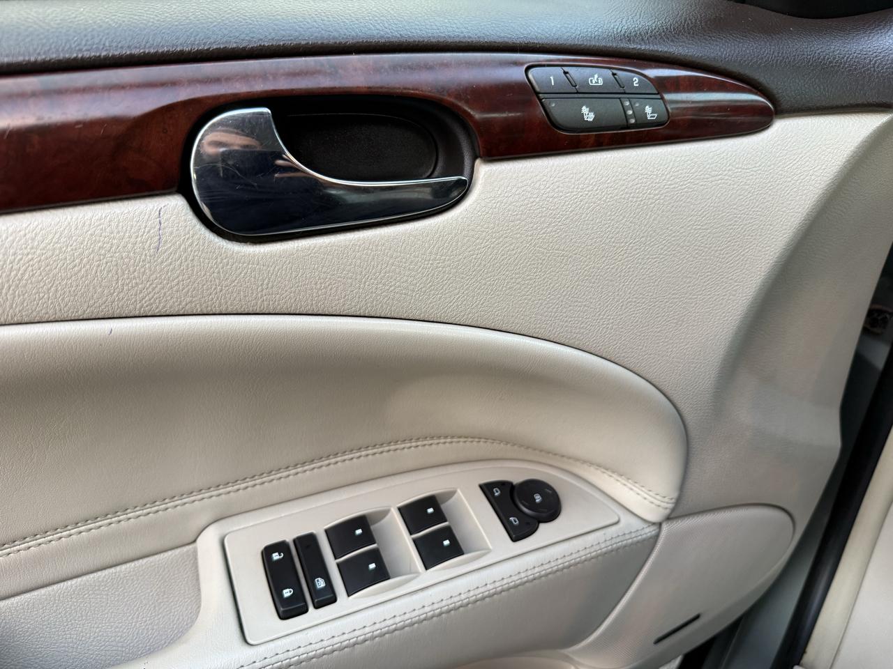 Buick Lucerne 4dr Sdn V6 CXL 2007