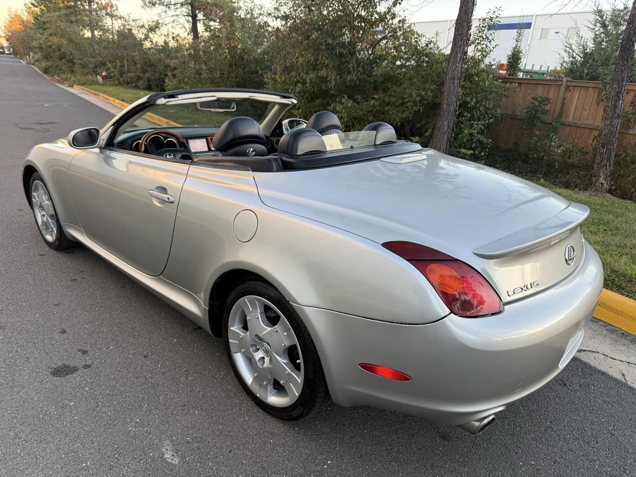 Lexus SC 430 2dr Convertible 2004