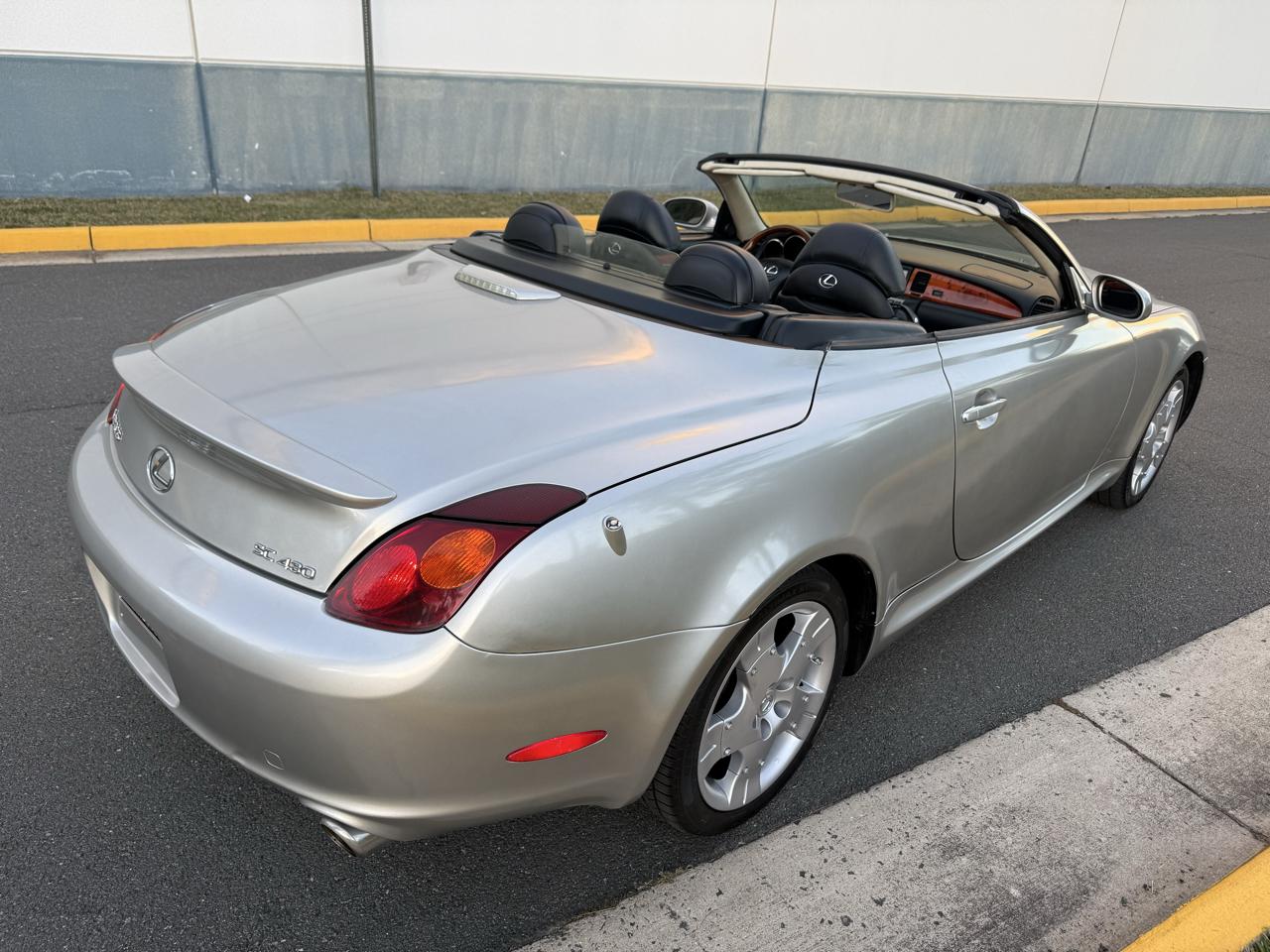 Lexus SC 430 2dr Convertible 2004