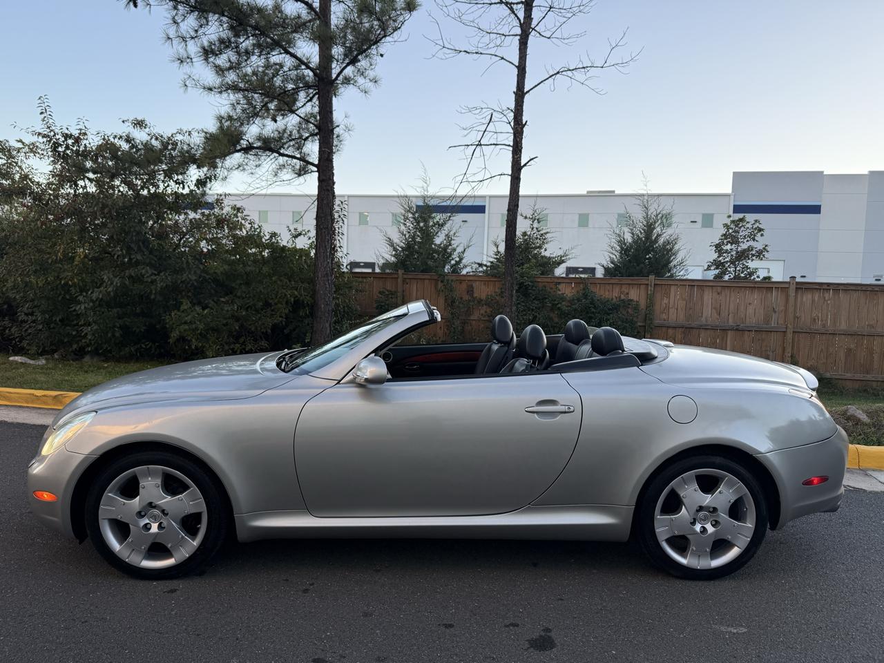 Lexus SC 430 2dr Convertible 2004