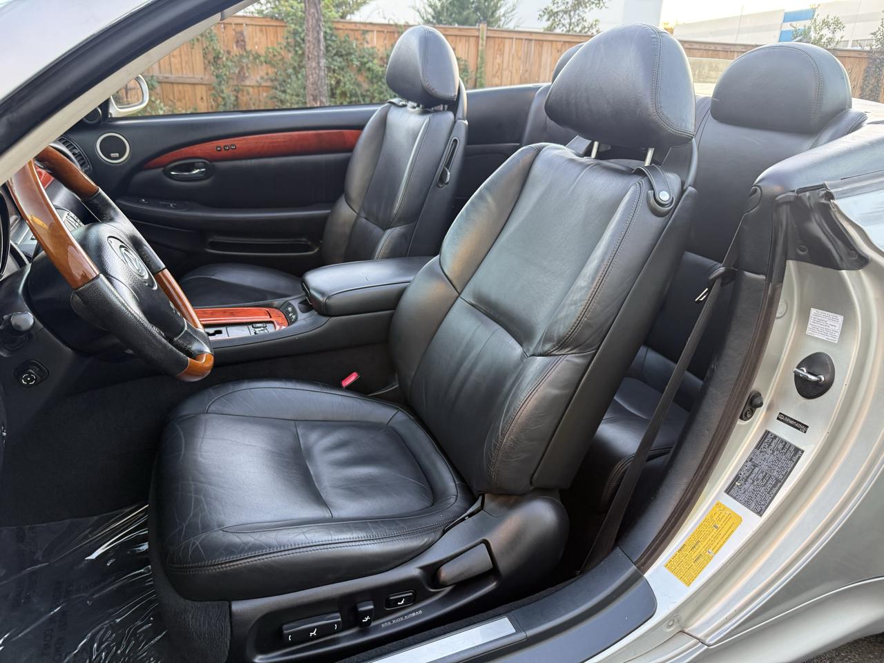 Lexus SC 430 2dr Convertible 2004