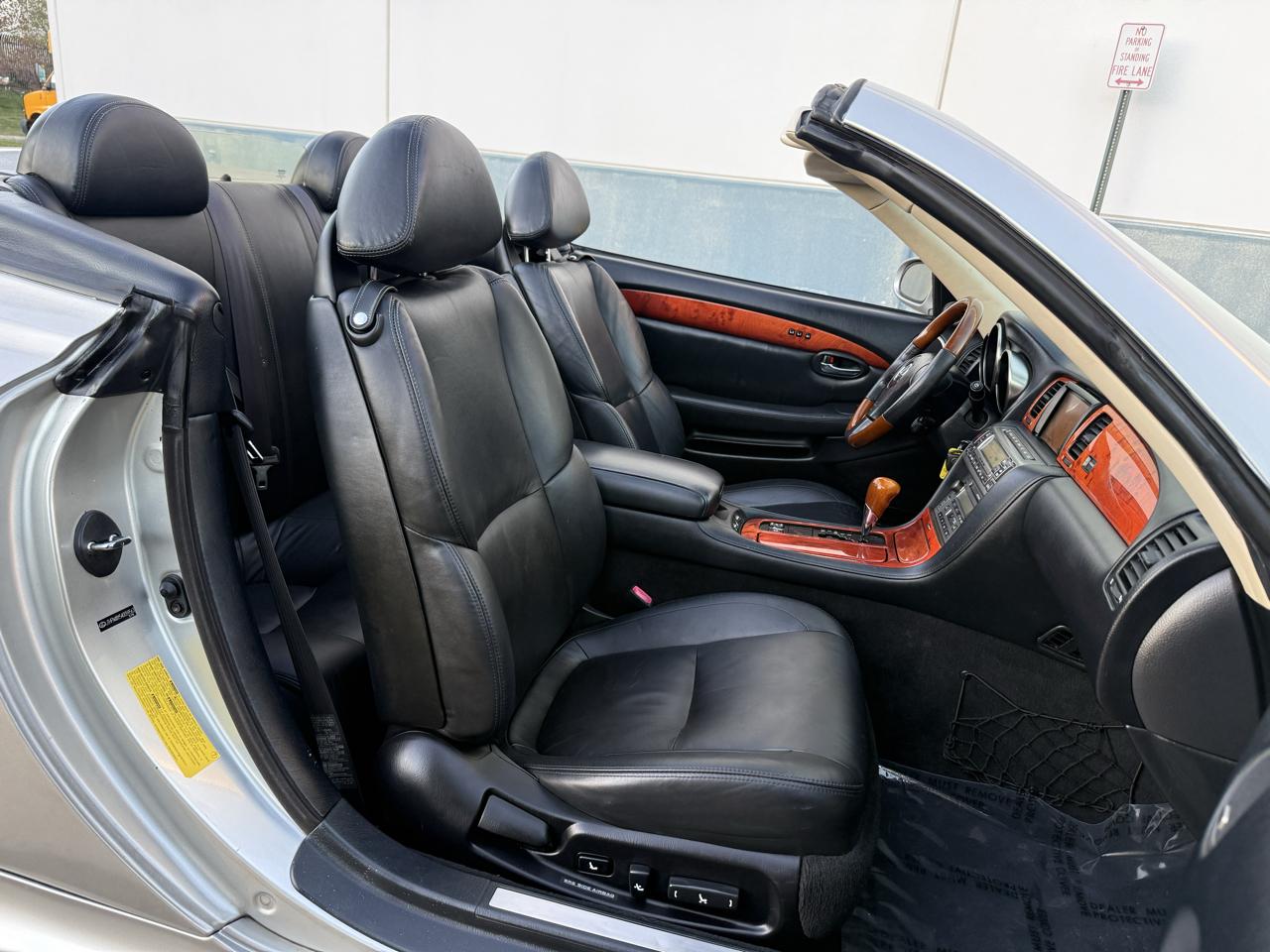 Lexus SC 430 2dr Convertible 2004