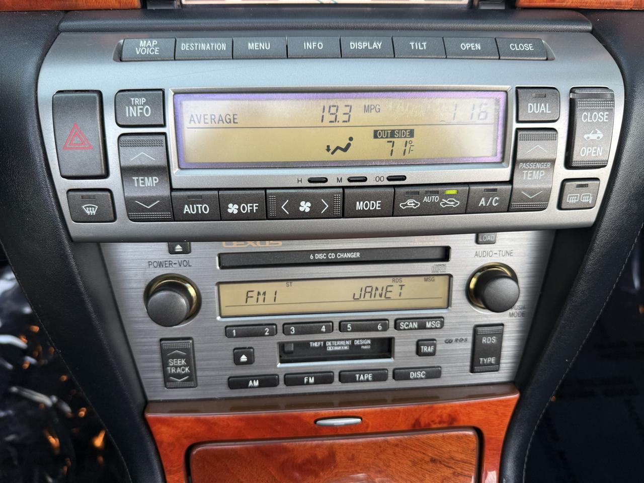 Lexus SC 430 2dr Convertible 2004