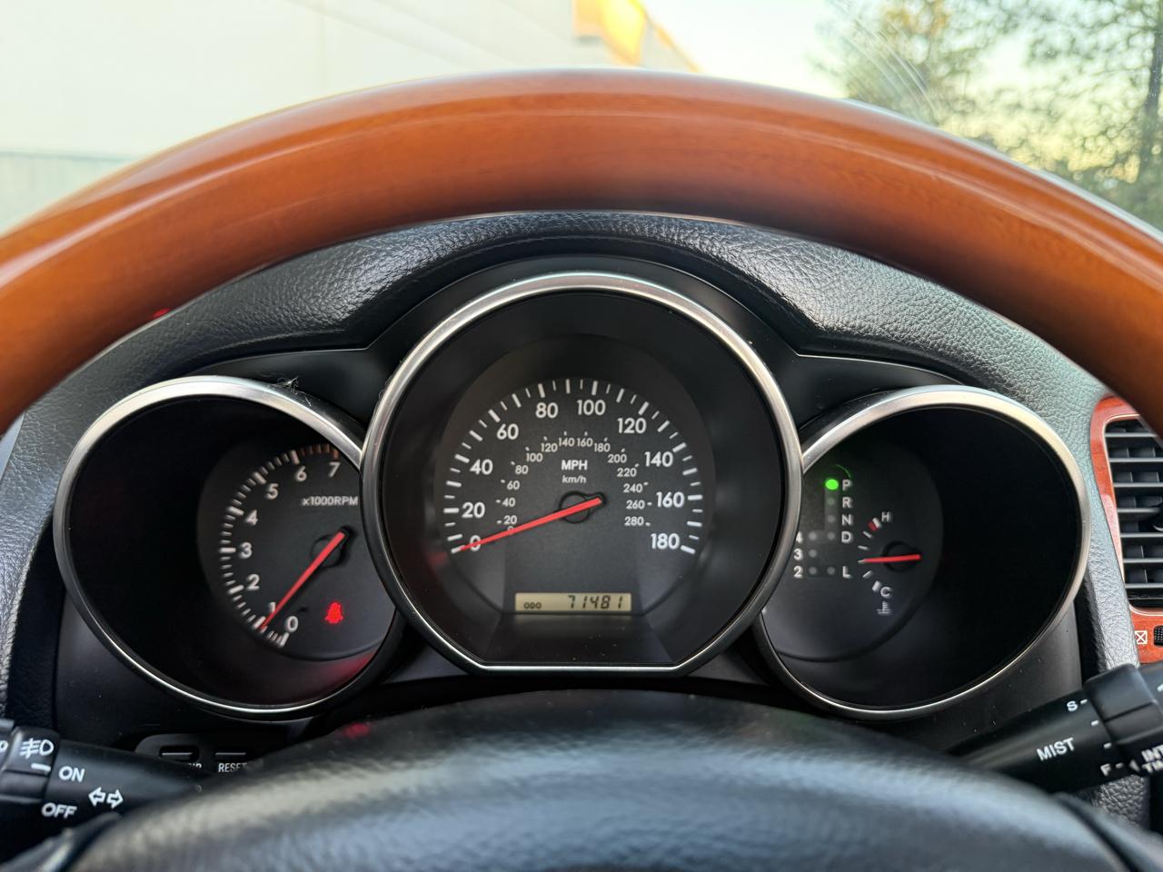 Lexus SC 430 2dr Convertible 2004