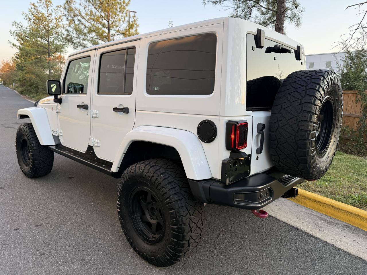 Jeep Wrangler Unlimited 4WD 4dr Rubicon Hard Rock 2016