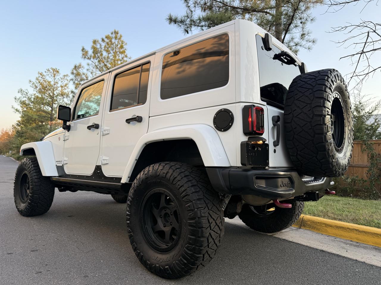 Jeep Wrangler Unlimited 4WD 4dr Rubicon Hard Rock 2016