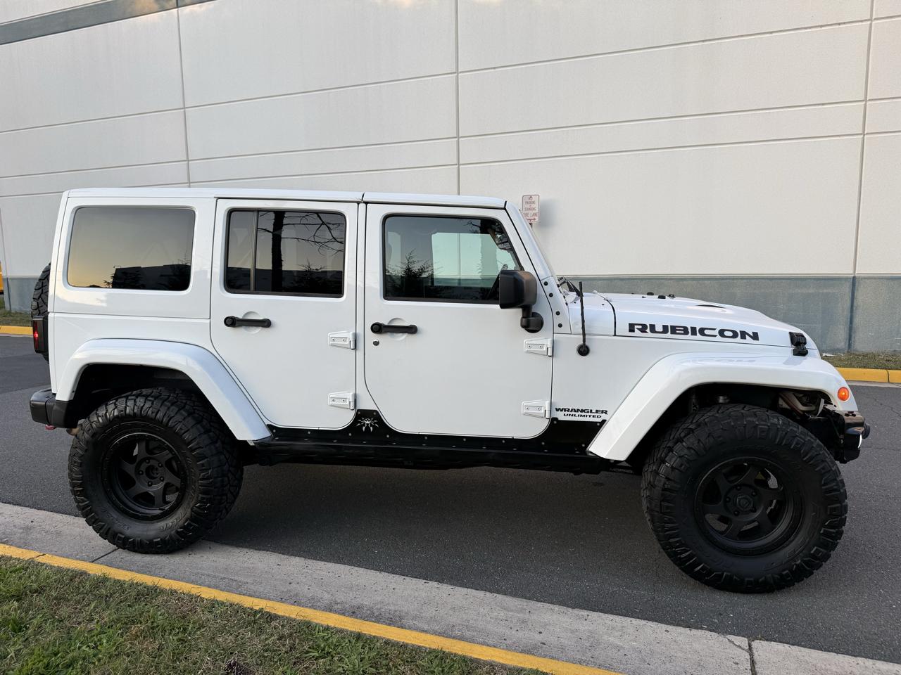 Jeep Wrangler Unlimited 4WD 4dr Rubicon Hard Rock 2016