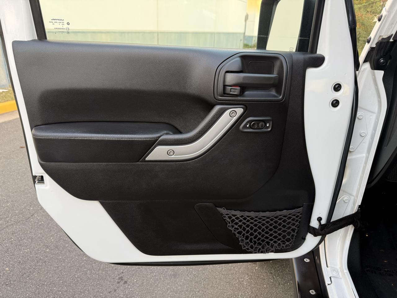 Jeep Wrangler Unlimited 4WD 4dr Rubicon Hard Rock 2016
