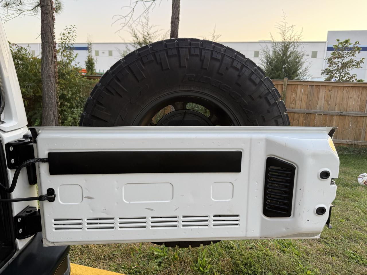 Jeep Wrangler Unlimited 4WD 4dr Rubicon Hard Rock 2016