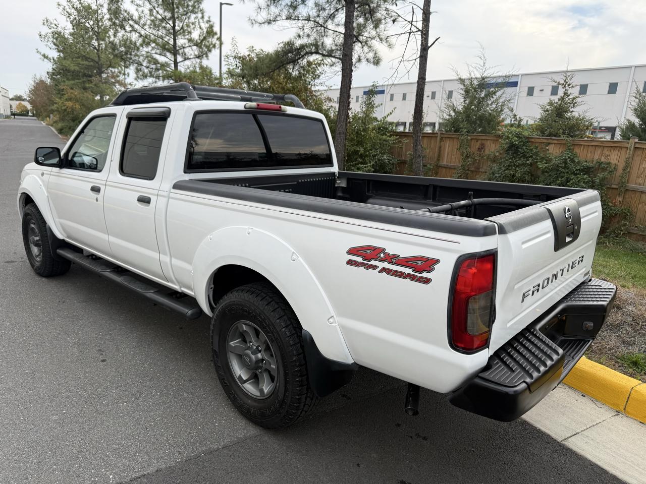 Nissan Frontier 4WD XE Crew Cab V6 Manual Long Bed 2004